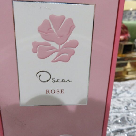 Oscar Rose by Oscar De La Renta EDT Damask Rose Peony Freesia Lily Musk Amber - Picture 5 of 7